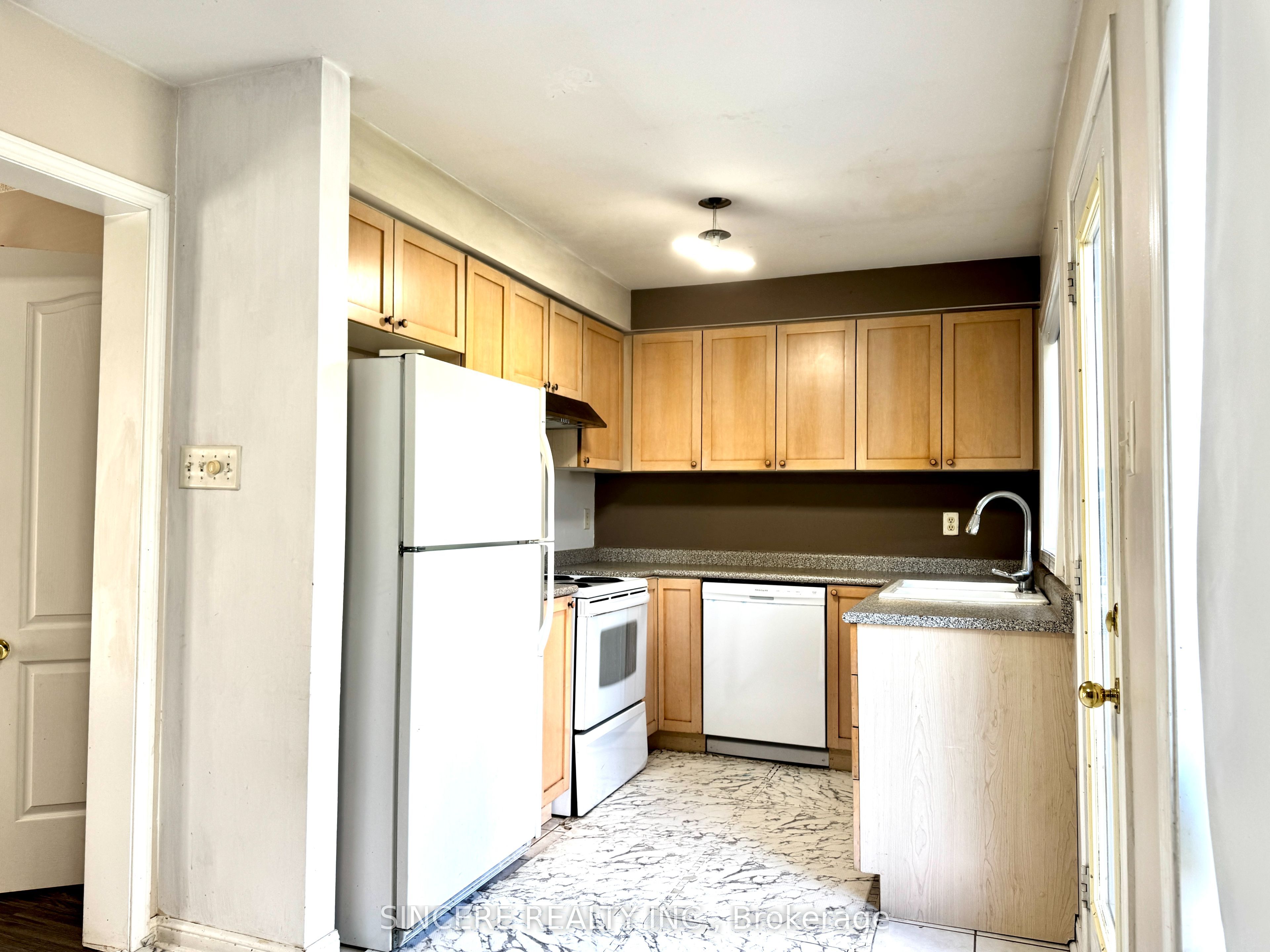 5872 Osprey Boulevard Upper