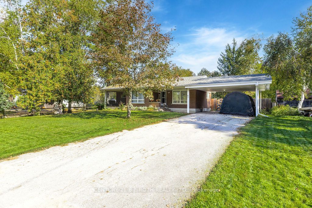 Photo of 61 Ward Avenue, Oro-Medonte, ON L3V 6H2 (MLS # S14118986)