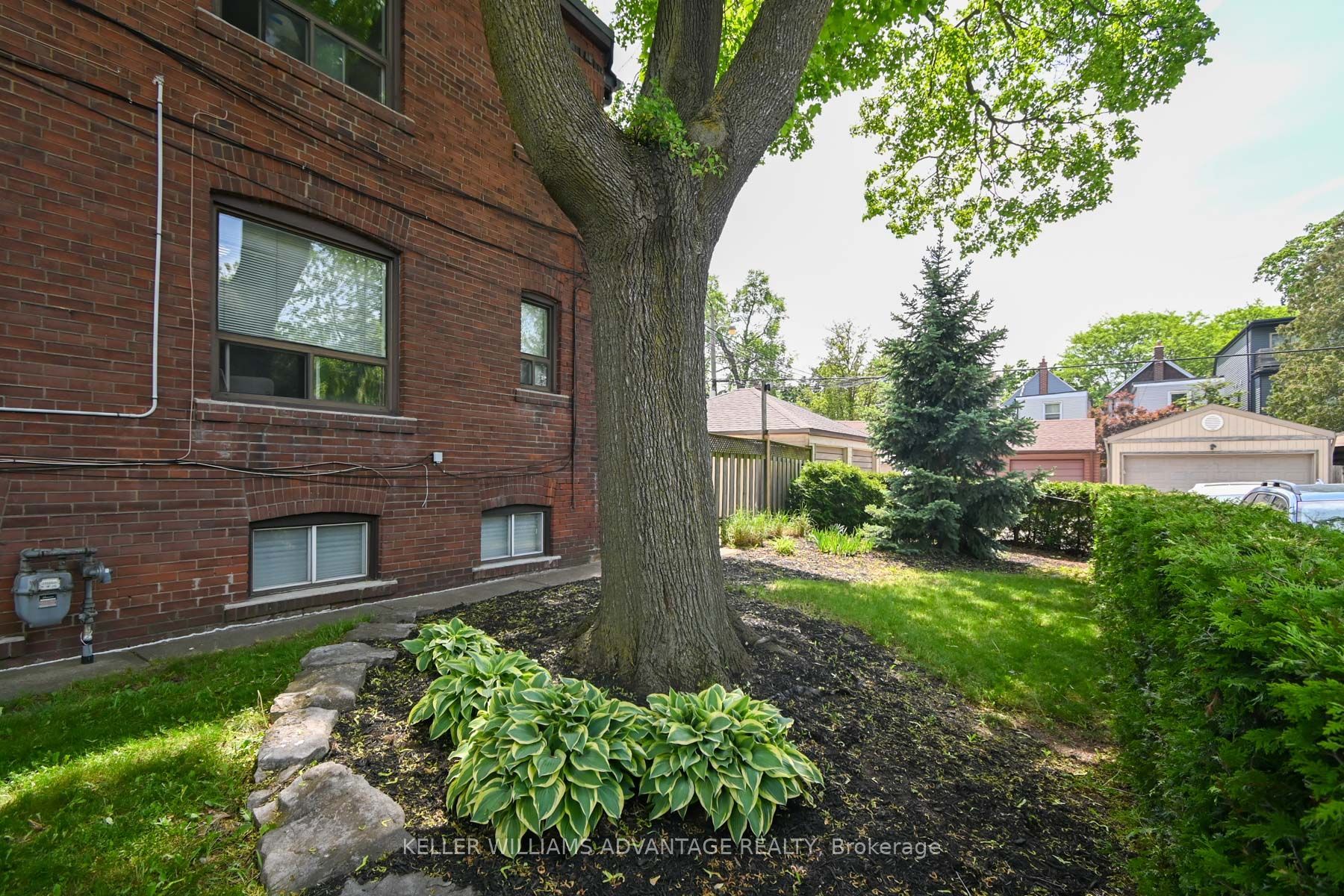 110-112 Dewhurst Boulevard