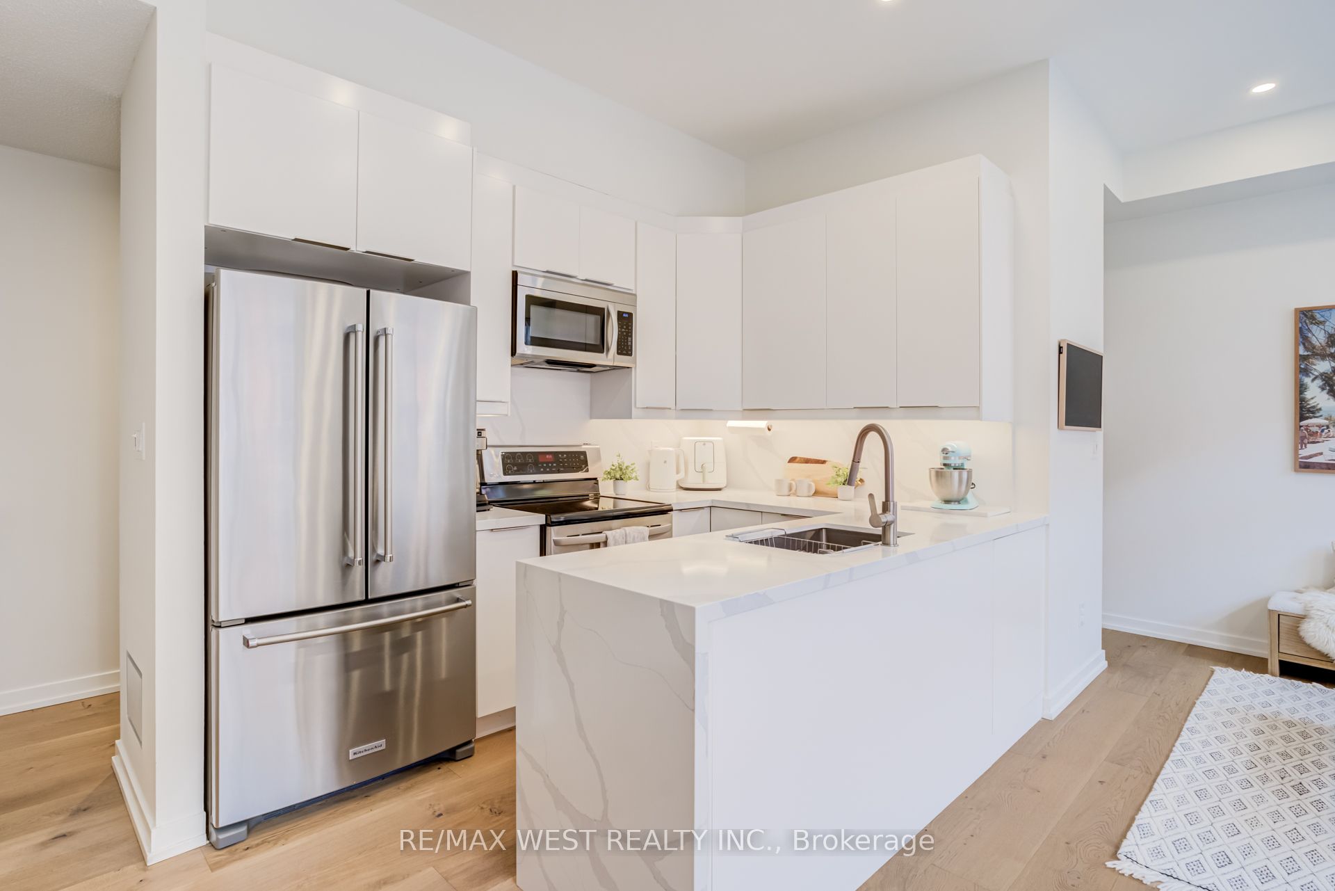 1396 Bloor Street W 3