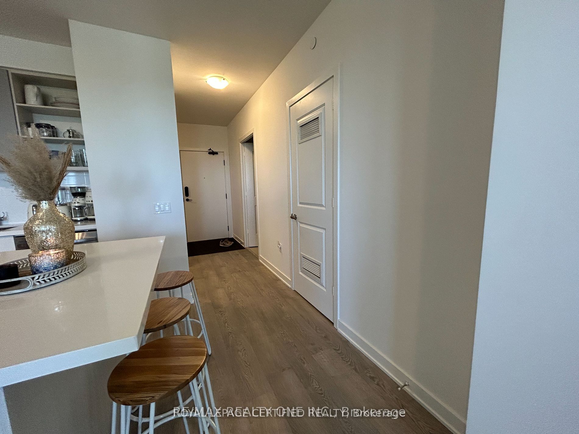 4655 Metcalfe Avenue 806