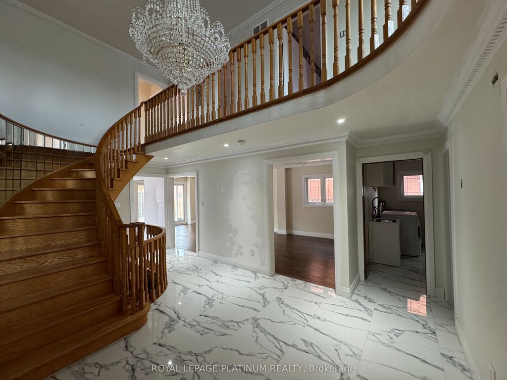 Photo of 60 Brookfield Court, Brampton, ON L6Y 4K4 (MLS # W12961444)
