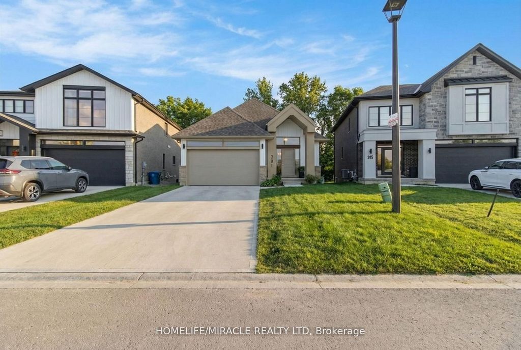 Photo of 201 Dempsey Drive, Stratford, ON N5A 0K5 (MLS # X13040260)