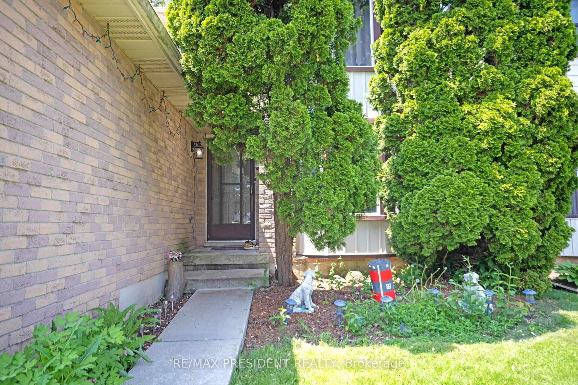 2197 Leominster Drive