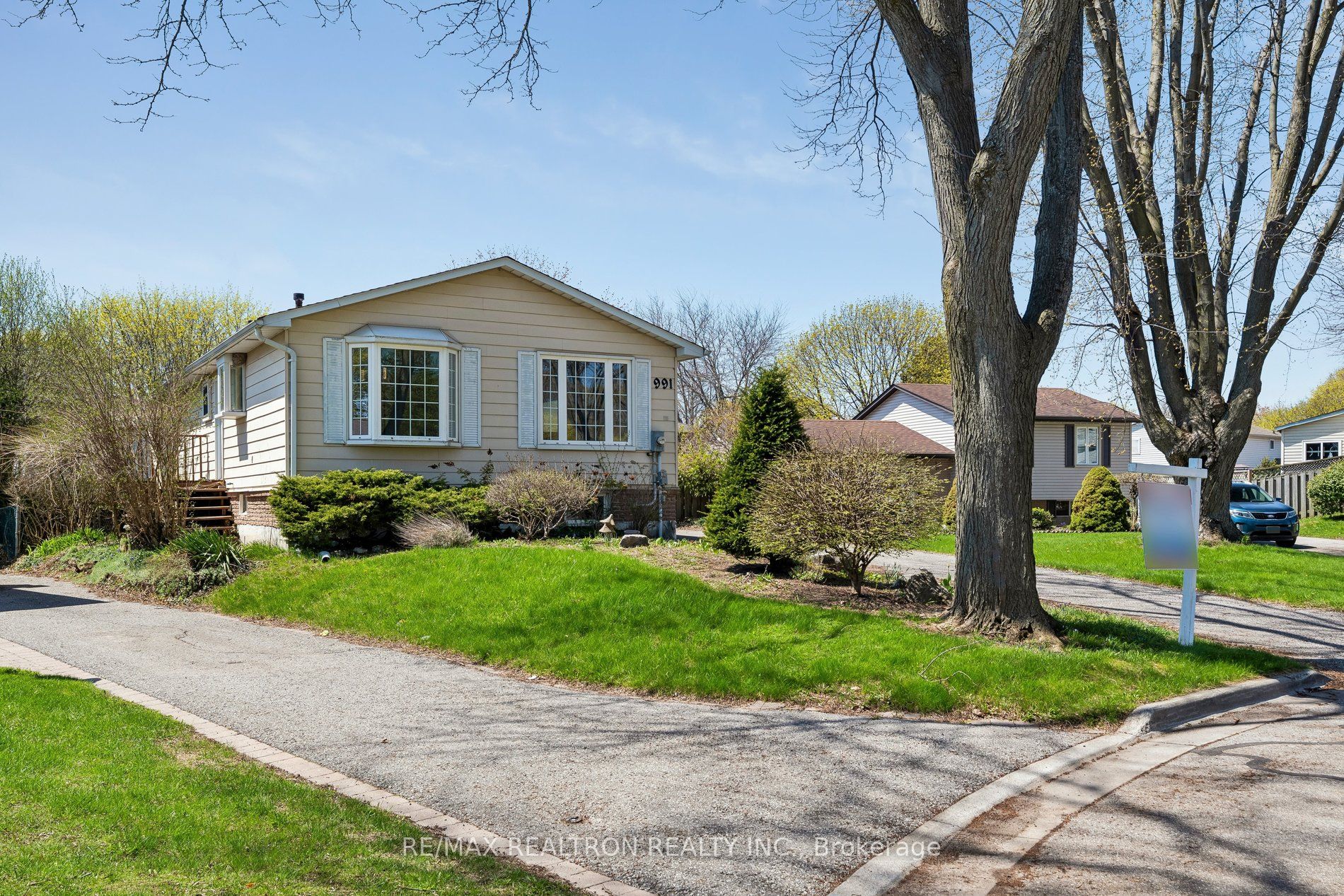 991 Cardinal Court