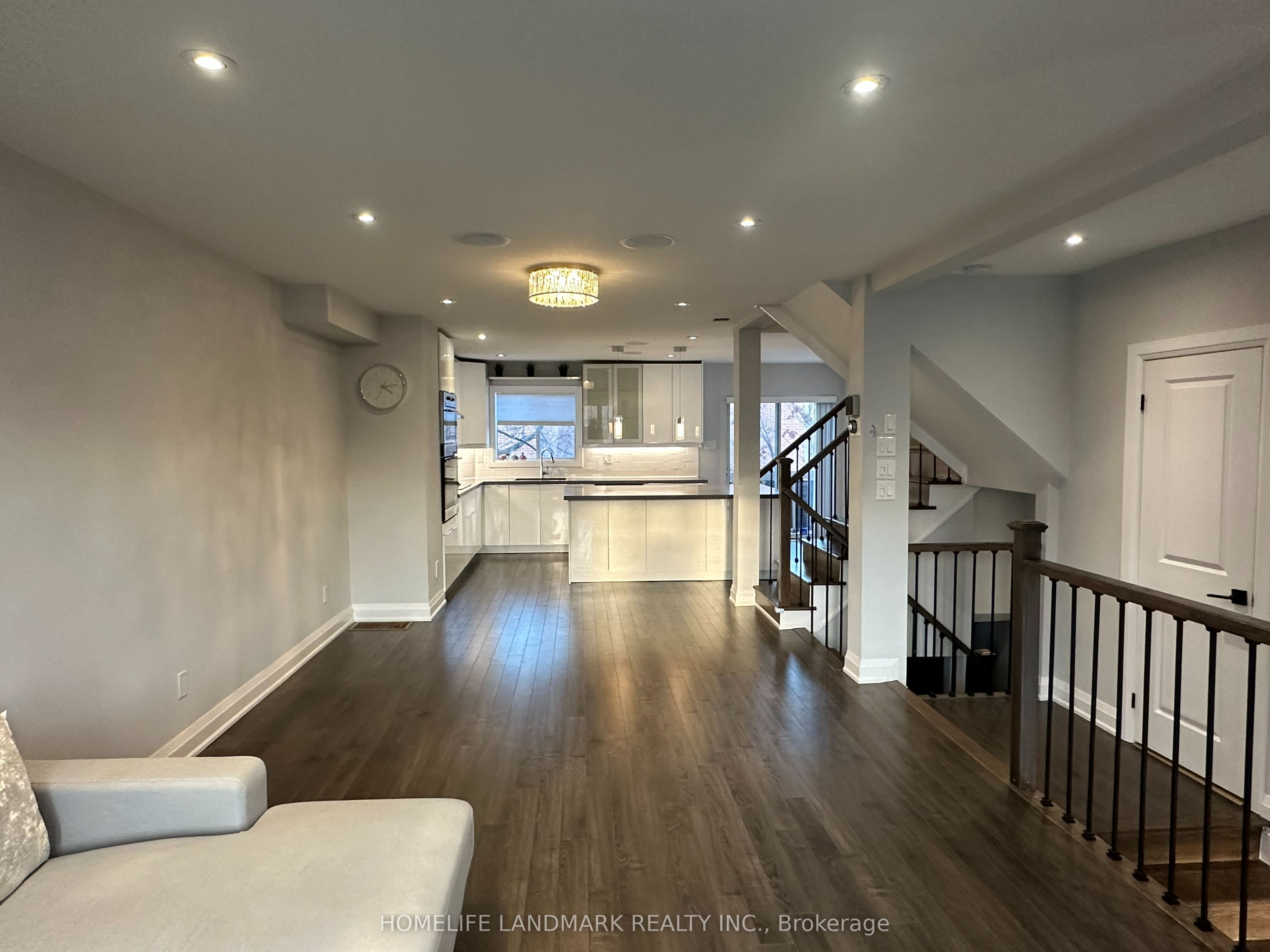 2398 Britannia Road W 63