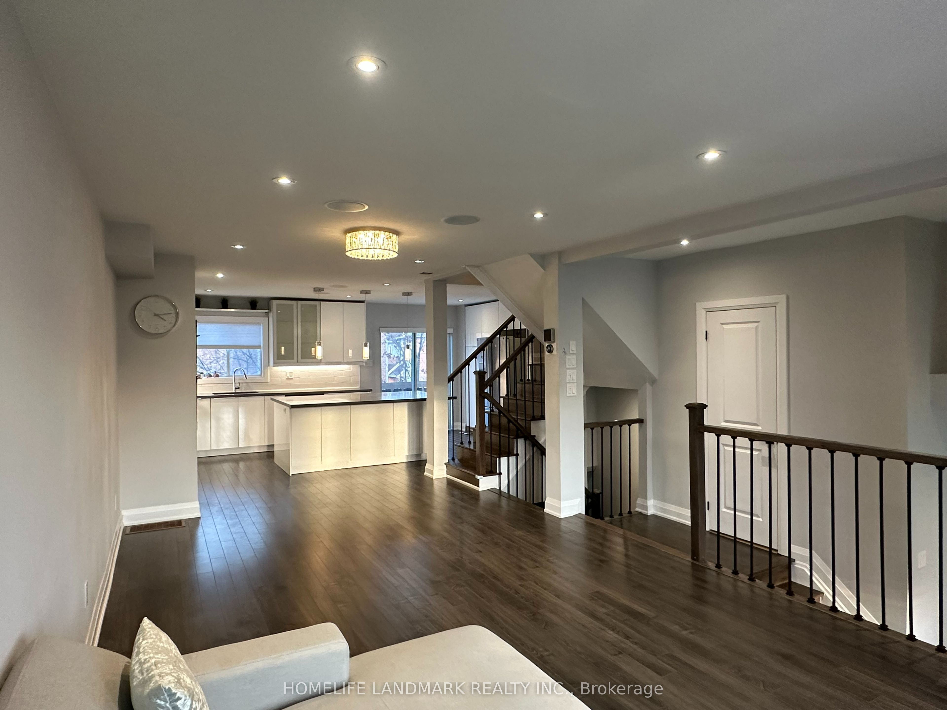 2398 Britannia Road W 63
