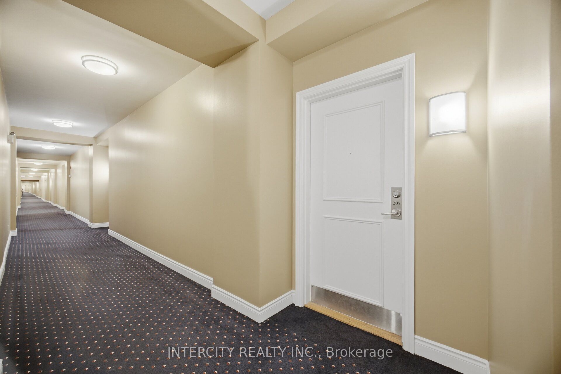 10211 Keele Street 207
