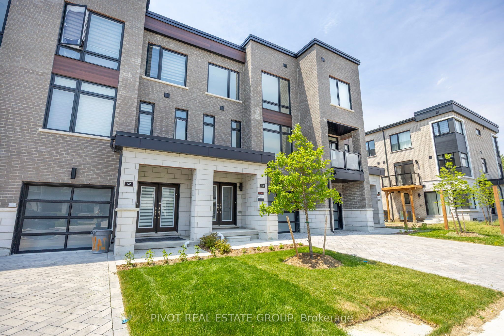 Photo 1 of 34 — 64 Danielle Moore Circle, Toronto, ON M1P 0G9