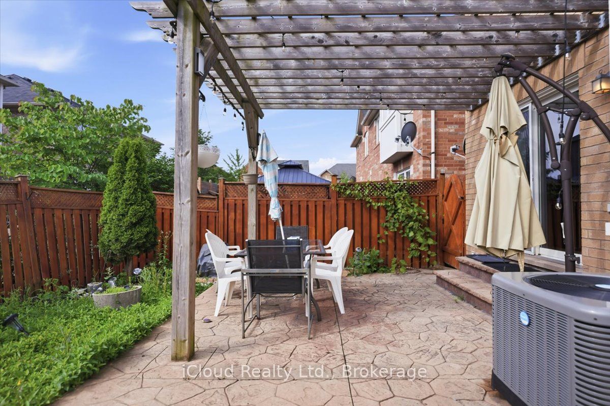 270 Whetham Heights