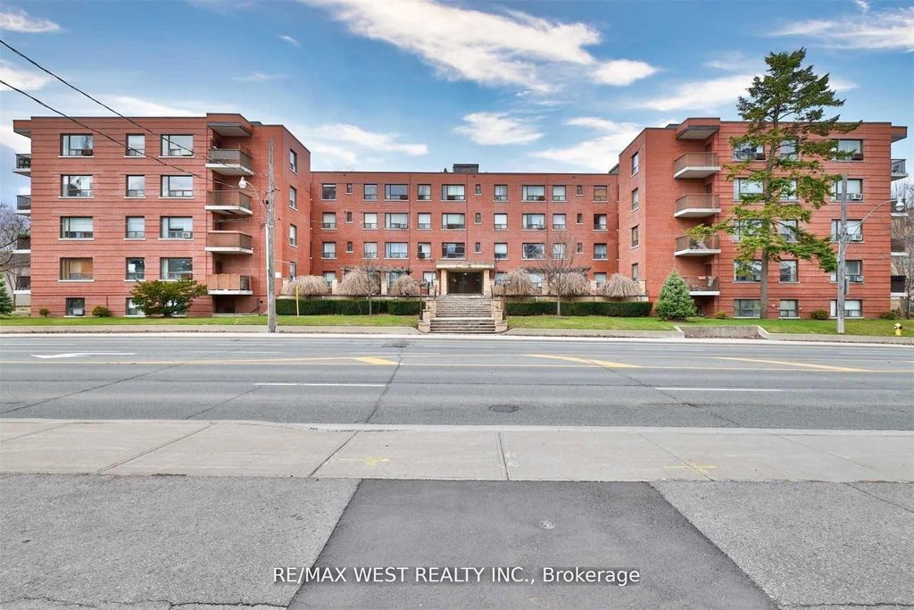 Photo of 2550 Bathurst Street #205, Toronto, ON M6B 2Z2 (MLS # C12934882)