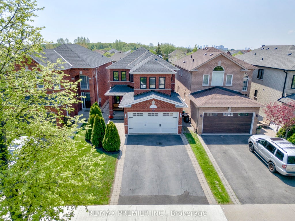 Photo of 37 Princeton Gate, Vaughan, ON L6A 2R7 (MLS # N13574920)