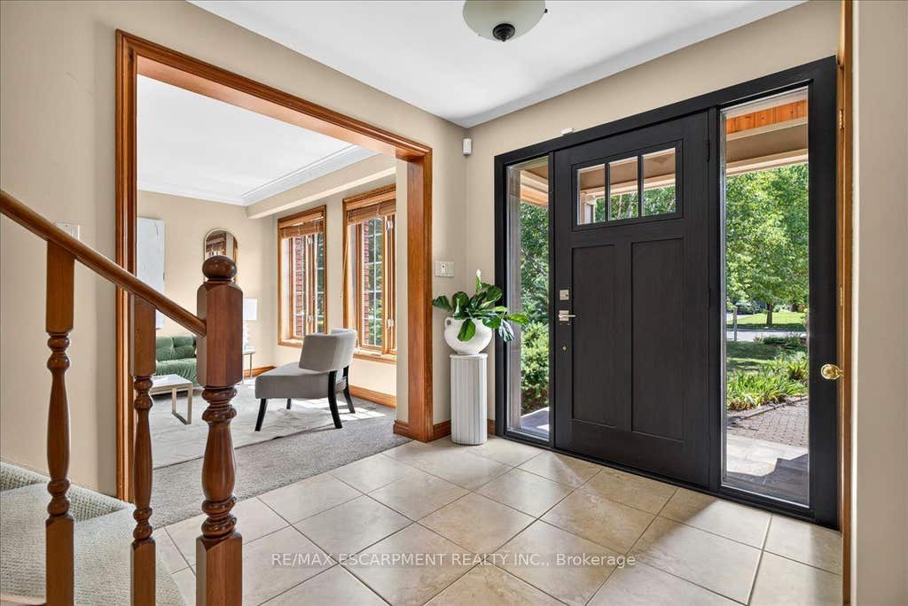Photo of 339 Kingsway Place, Milton, ON L9T 4C8 (MLS # W13610990)