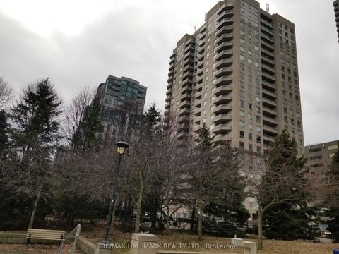 18 Hillcrest Avenue 402 Toronto ON M2N 6T5