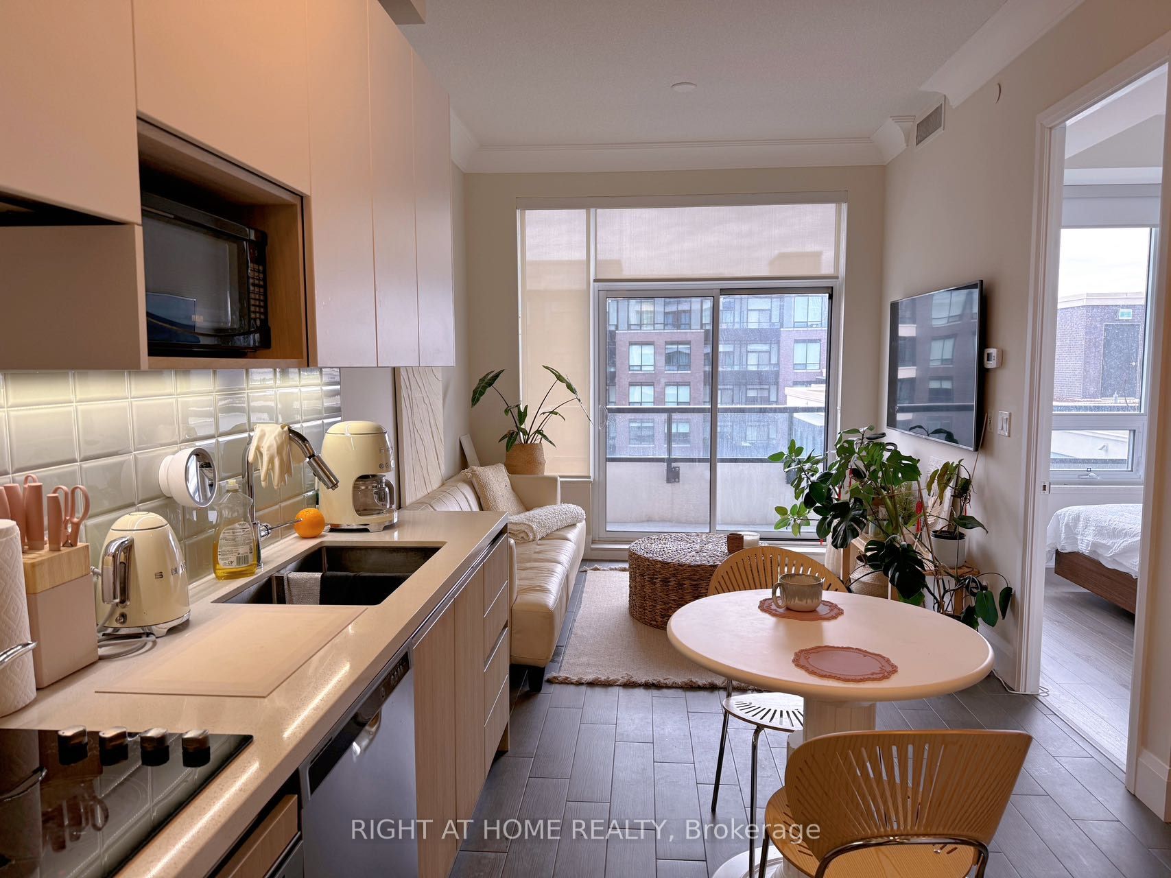 15 Water Walk Drive 827