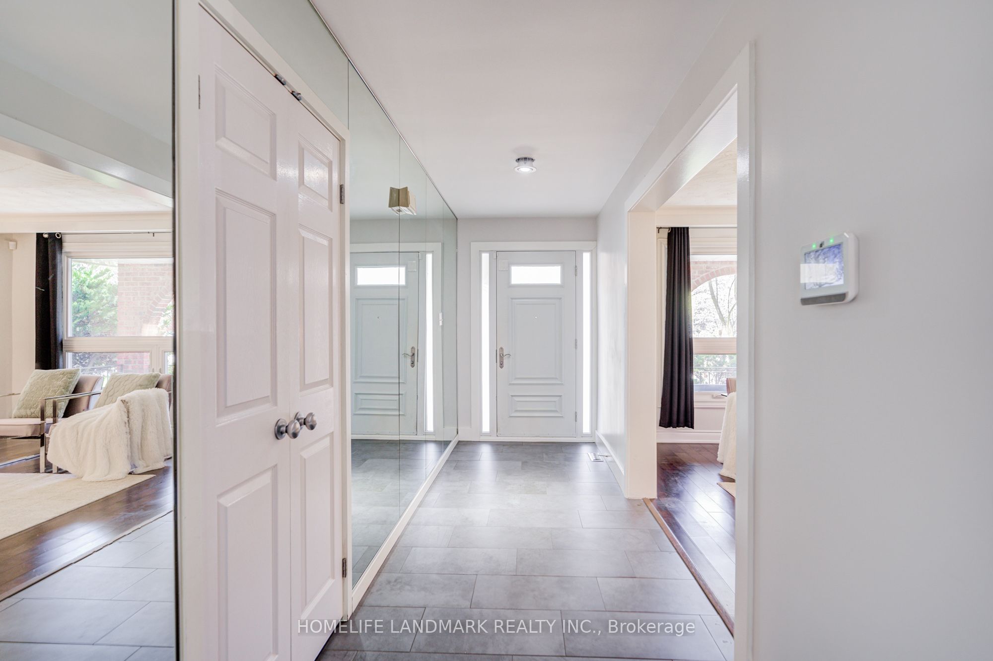 1608 Sherwood Forrest Circle