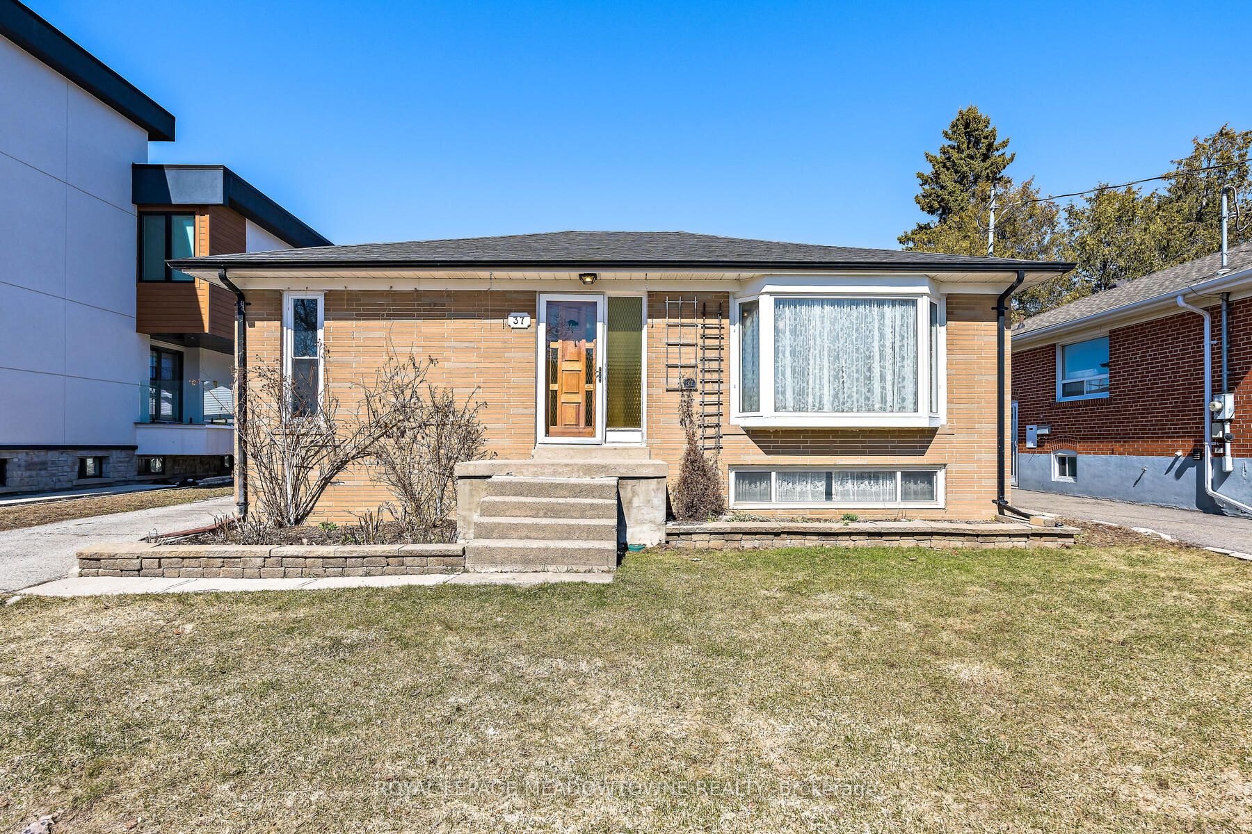 37 Prince Charles Drive