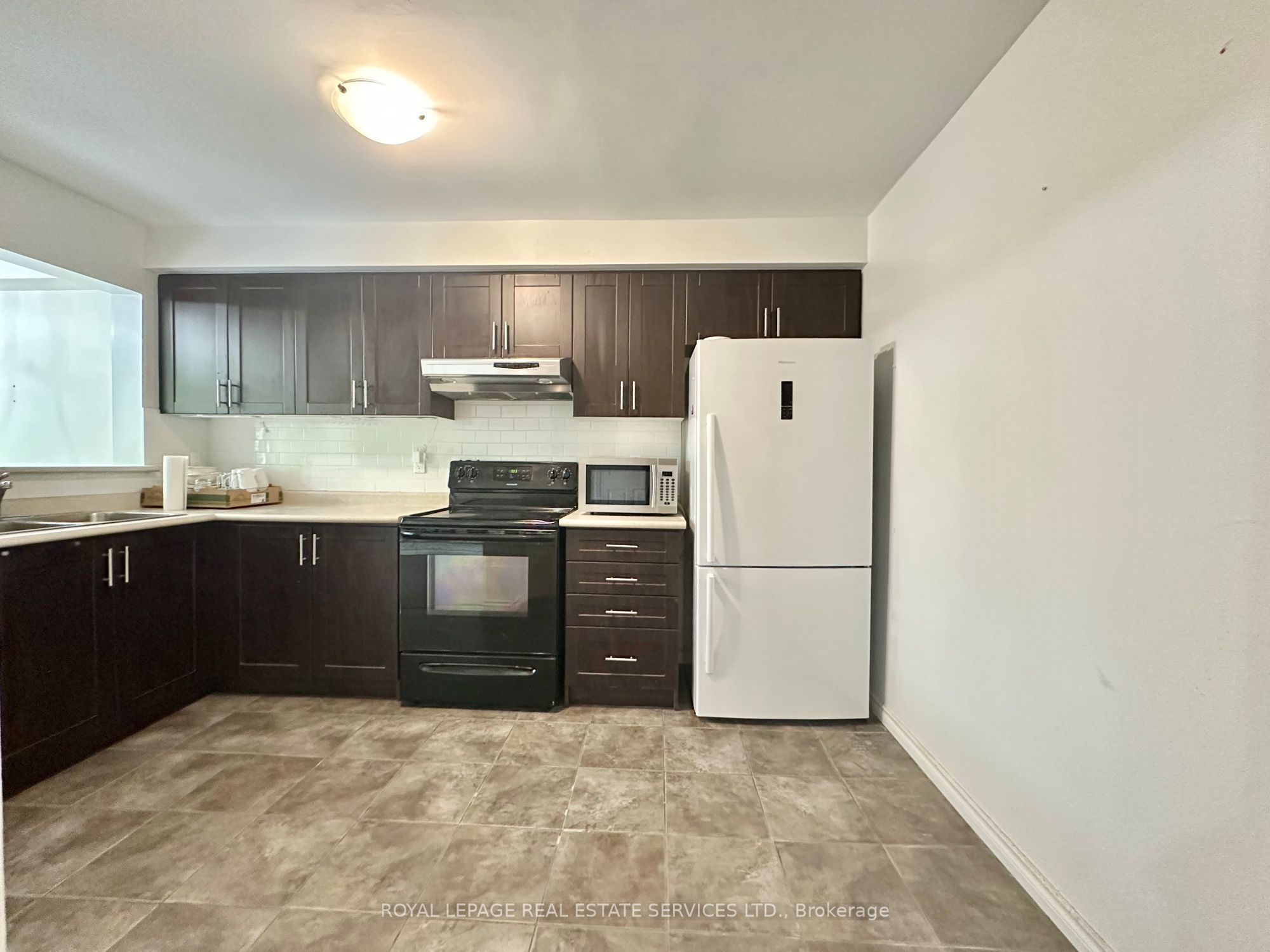 4600 Kimbermount Avenue 39