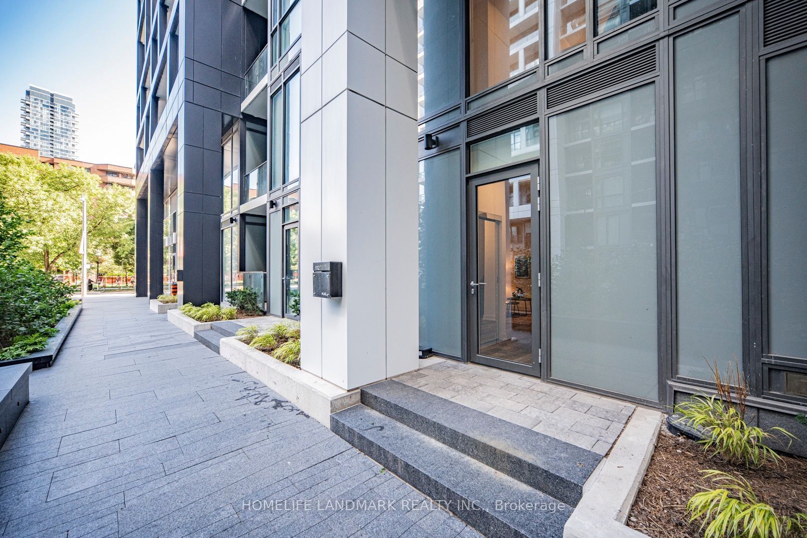 121 Lower Sherbourne Street TH-112
