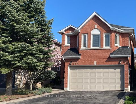 845 Mays Crescent Mississauga ON L5V 2G6