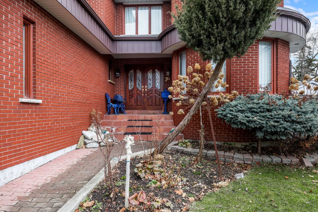Photo of 36 Ovida Avenue, Toronto, ON M9B 1E1 (MLS # W12917996)