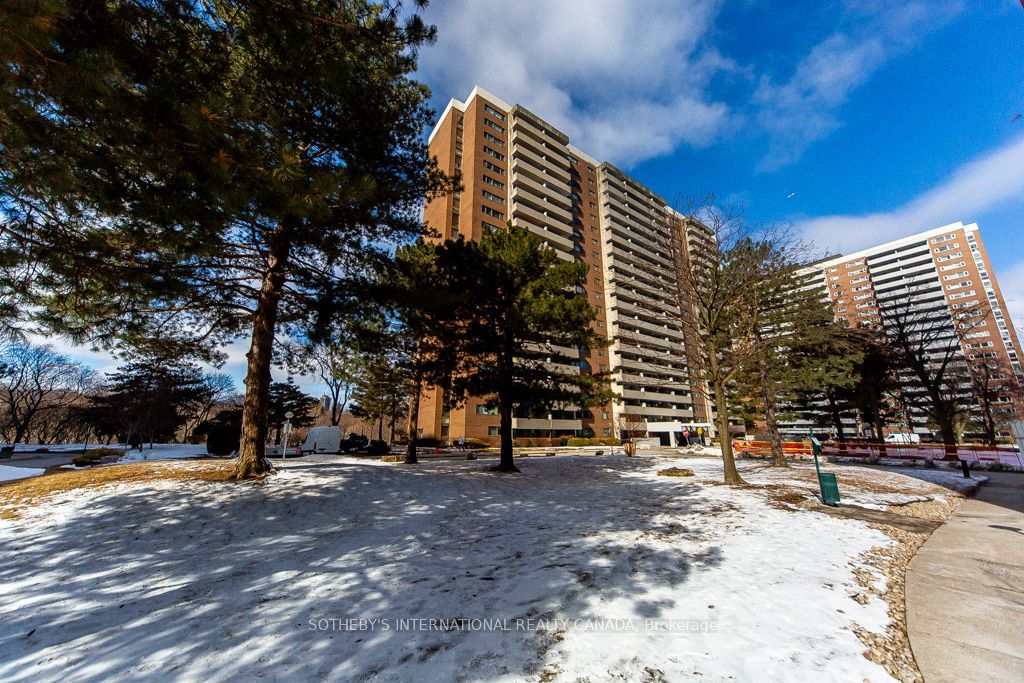 Photo of 260 Scarlett Road #302, Toronto, ON M6N 4X6 (MLS # W12822208)