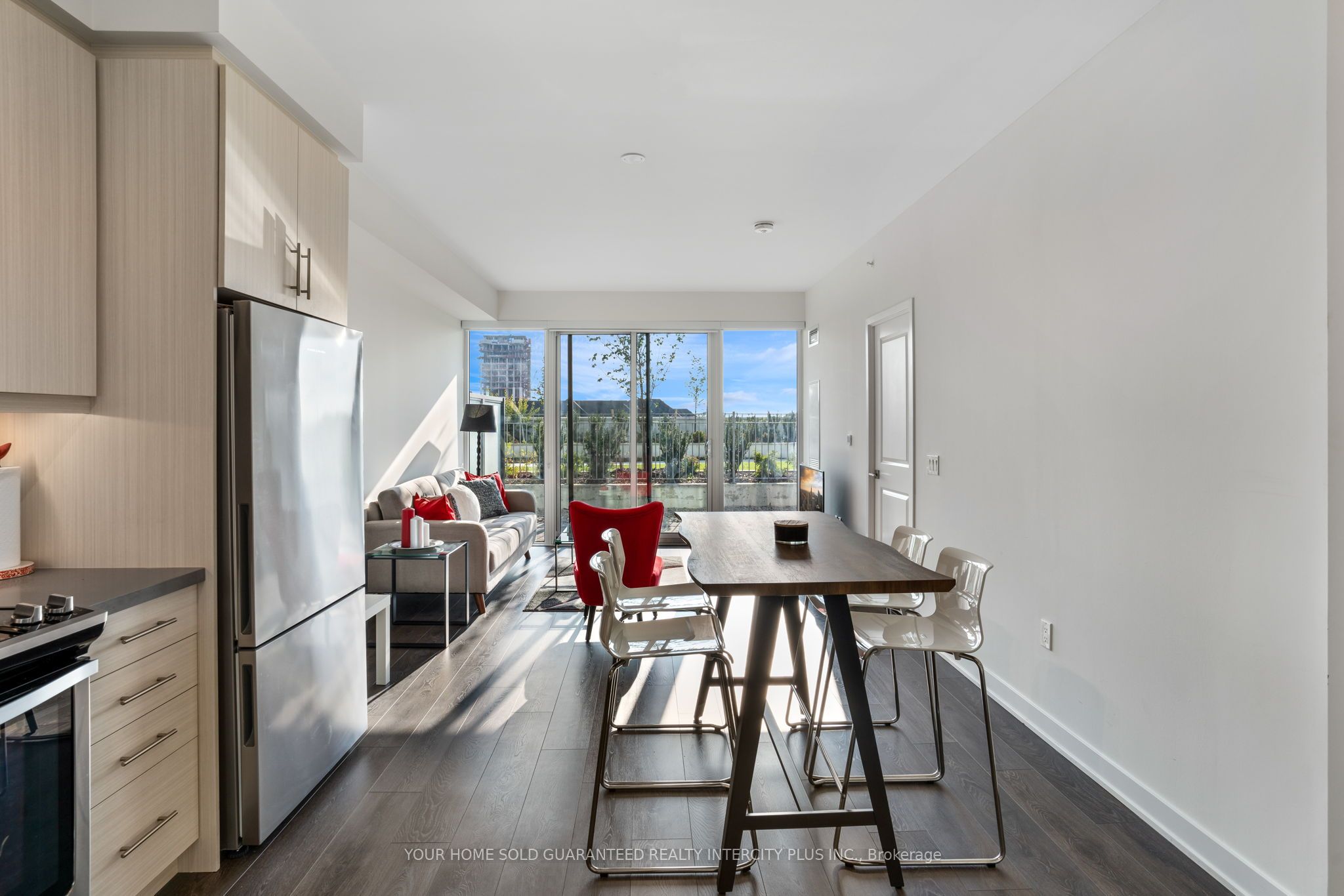 85 Oneida Crescent 303