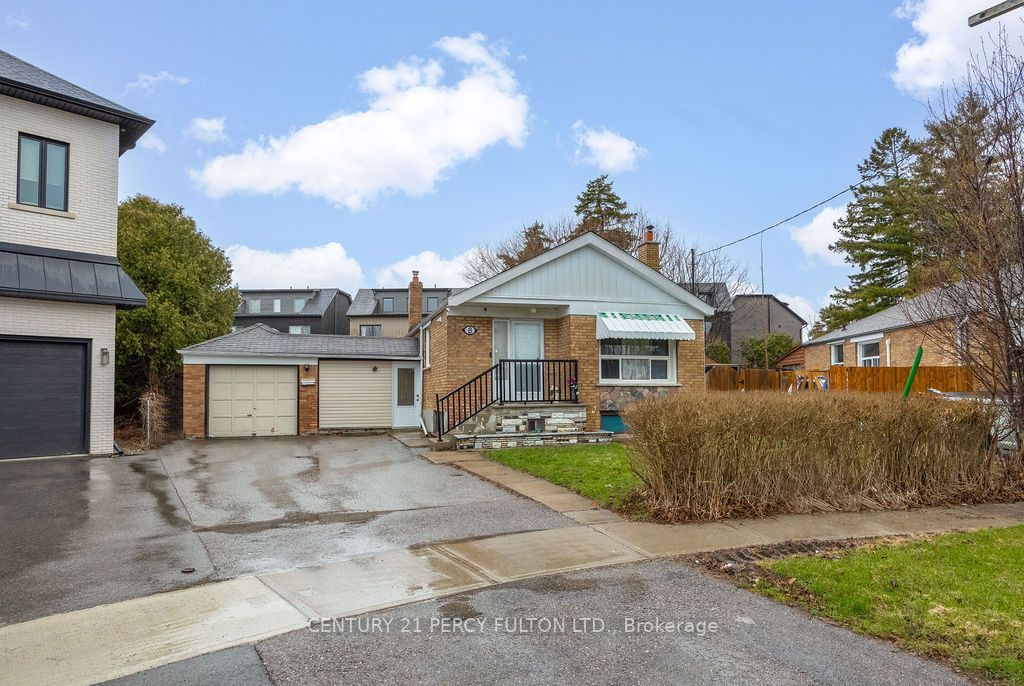 Photo of 8 Kilpatrick Place, Toronto, ON M1R 2A8 (MLS # E12939176)