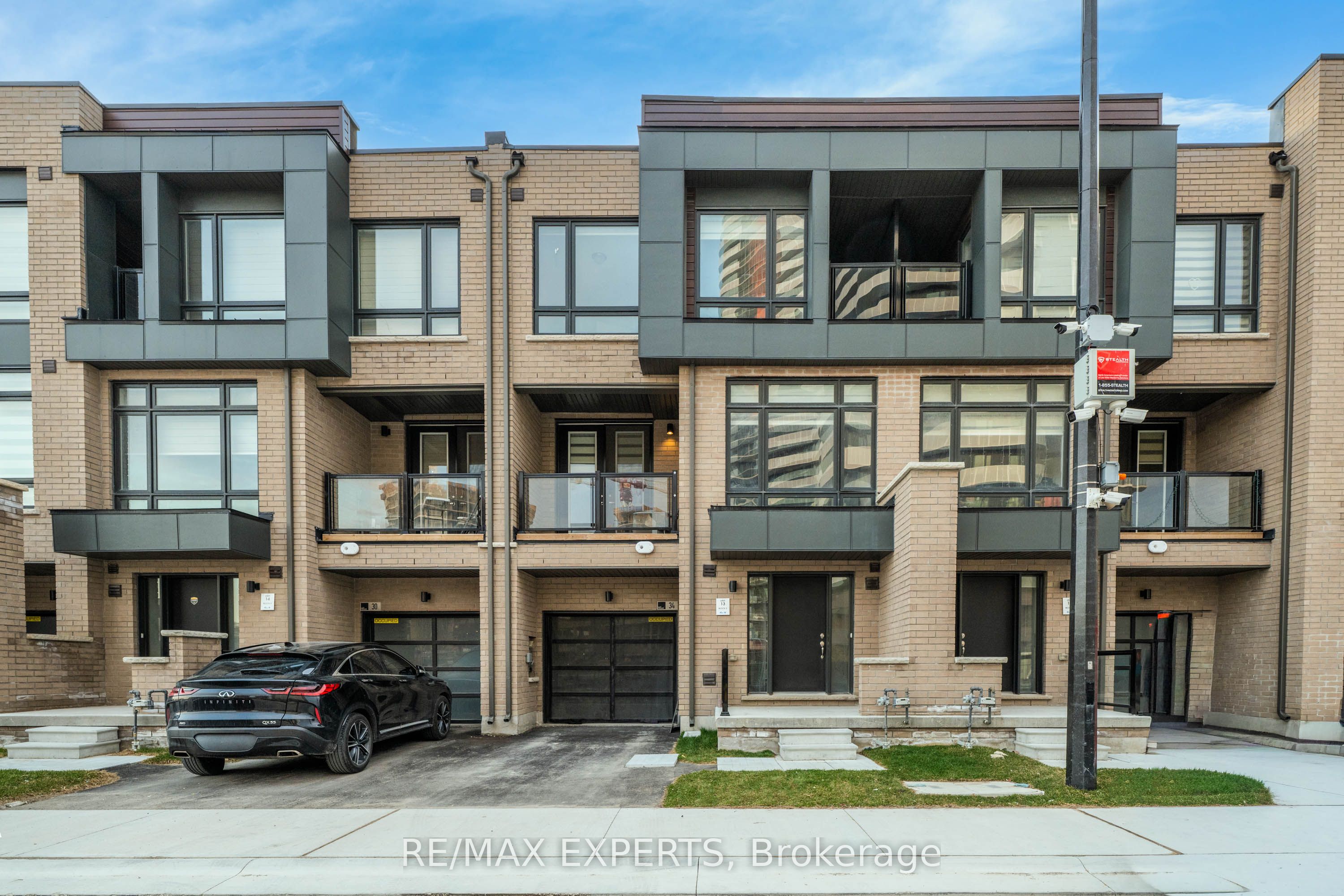 34 Dandara Gate