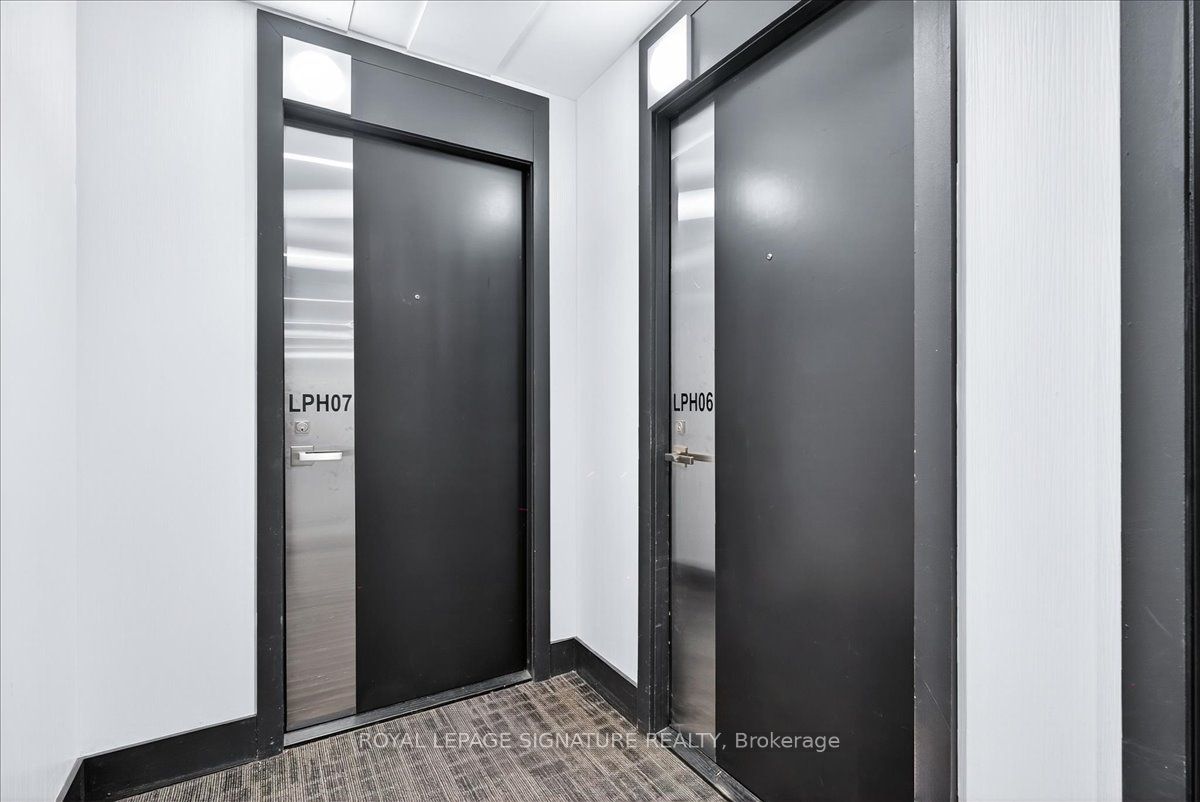 9471 Yonge Street LPH06