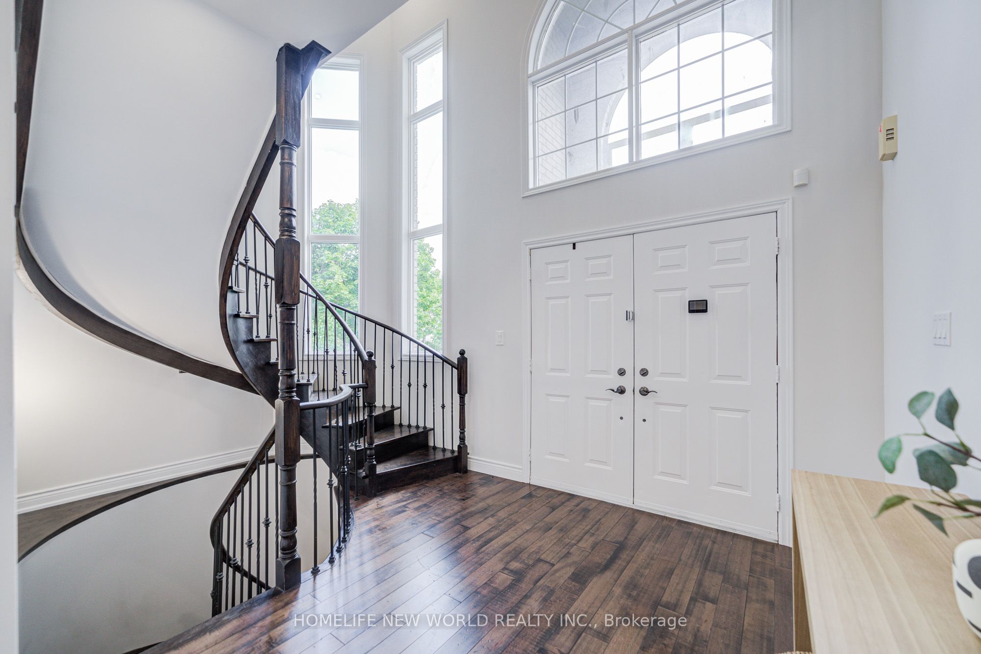 178 Alpine Crescent