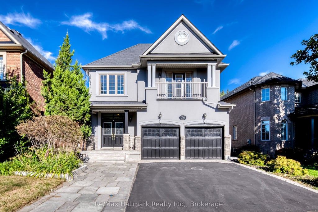 Photo of 2241 Adirondak Trail, Oakville, ON L6M 4W4 (MLS # W13852966)