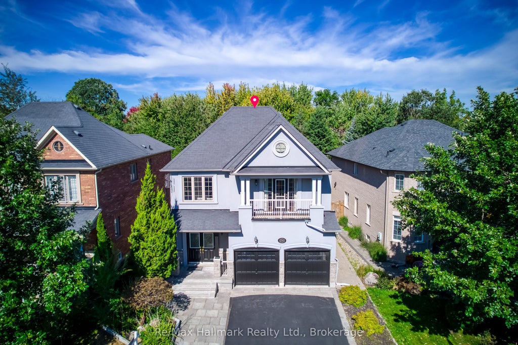 Photo of 2241 Adirondak Trail, Oakville, ON L6M 4W4 (MLS # W13852966)