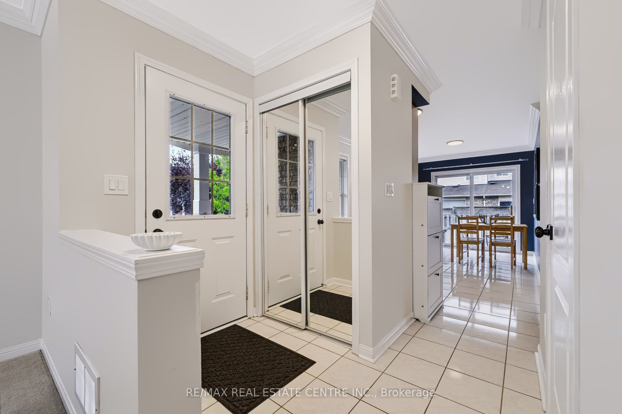 1630 Cartwright Crescent