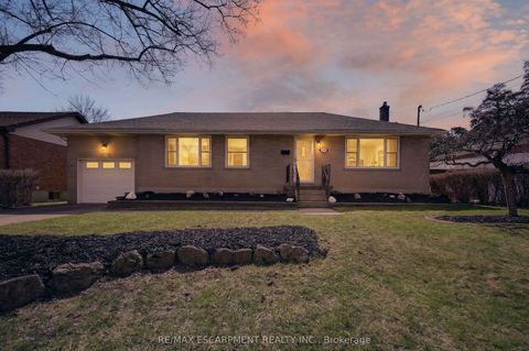 1055 Shepherd's Drive Burlington ON L7T 3R4