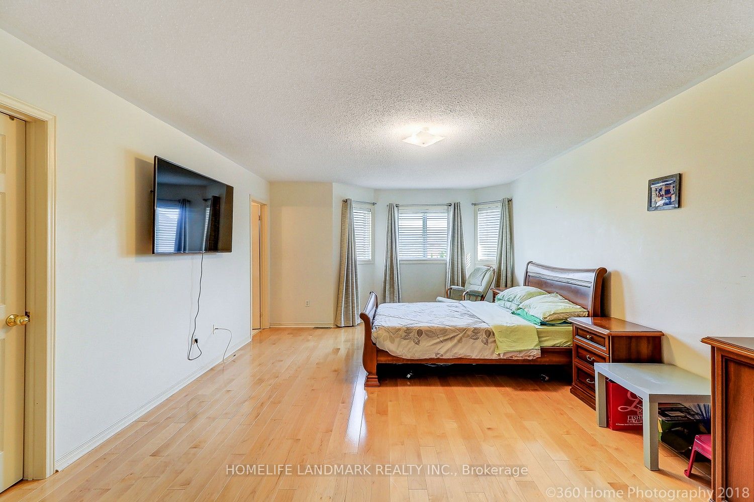 35 Decoroso Drive Main Level Only