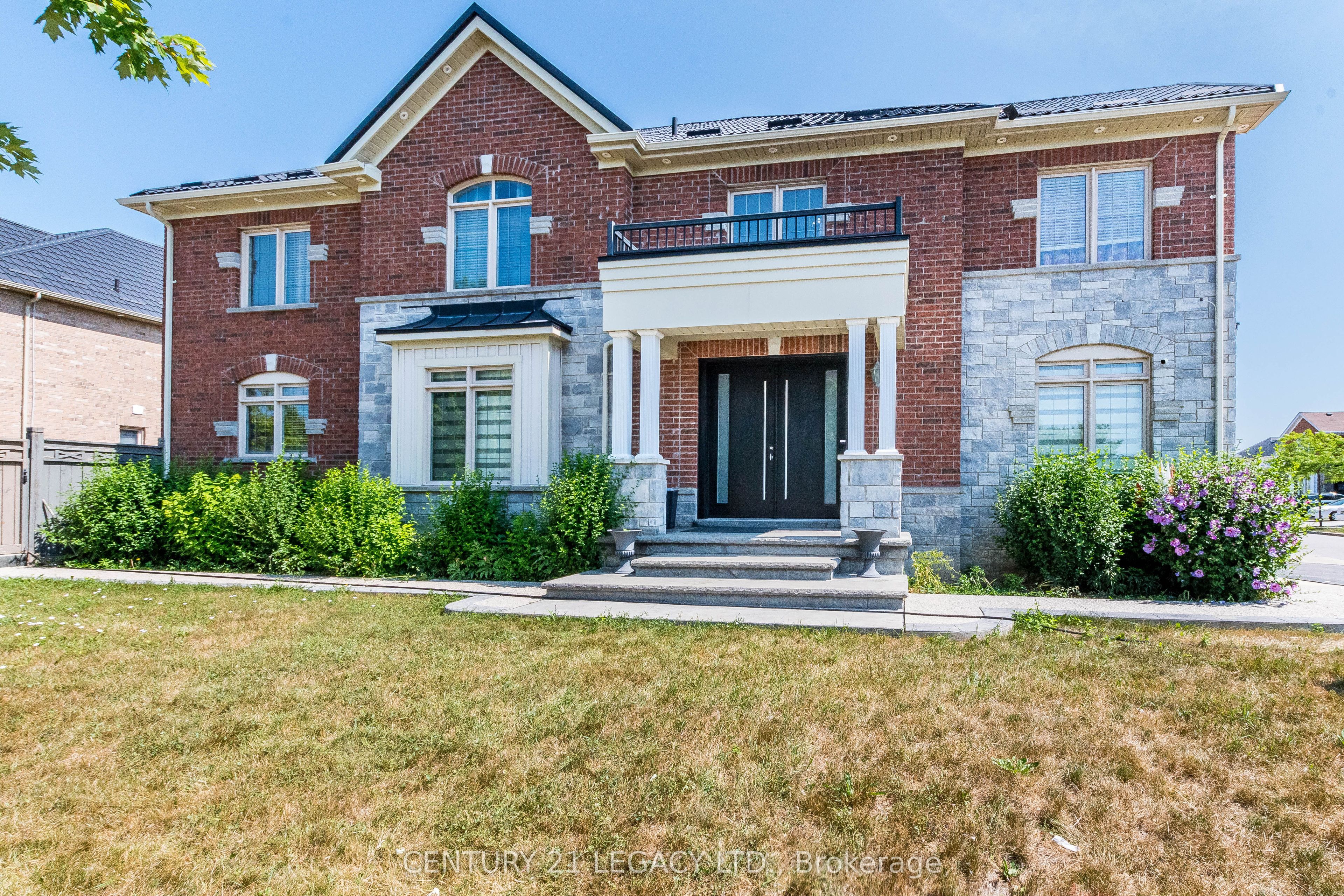 11 DRUMMONDVILLE Drive
