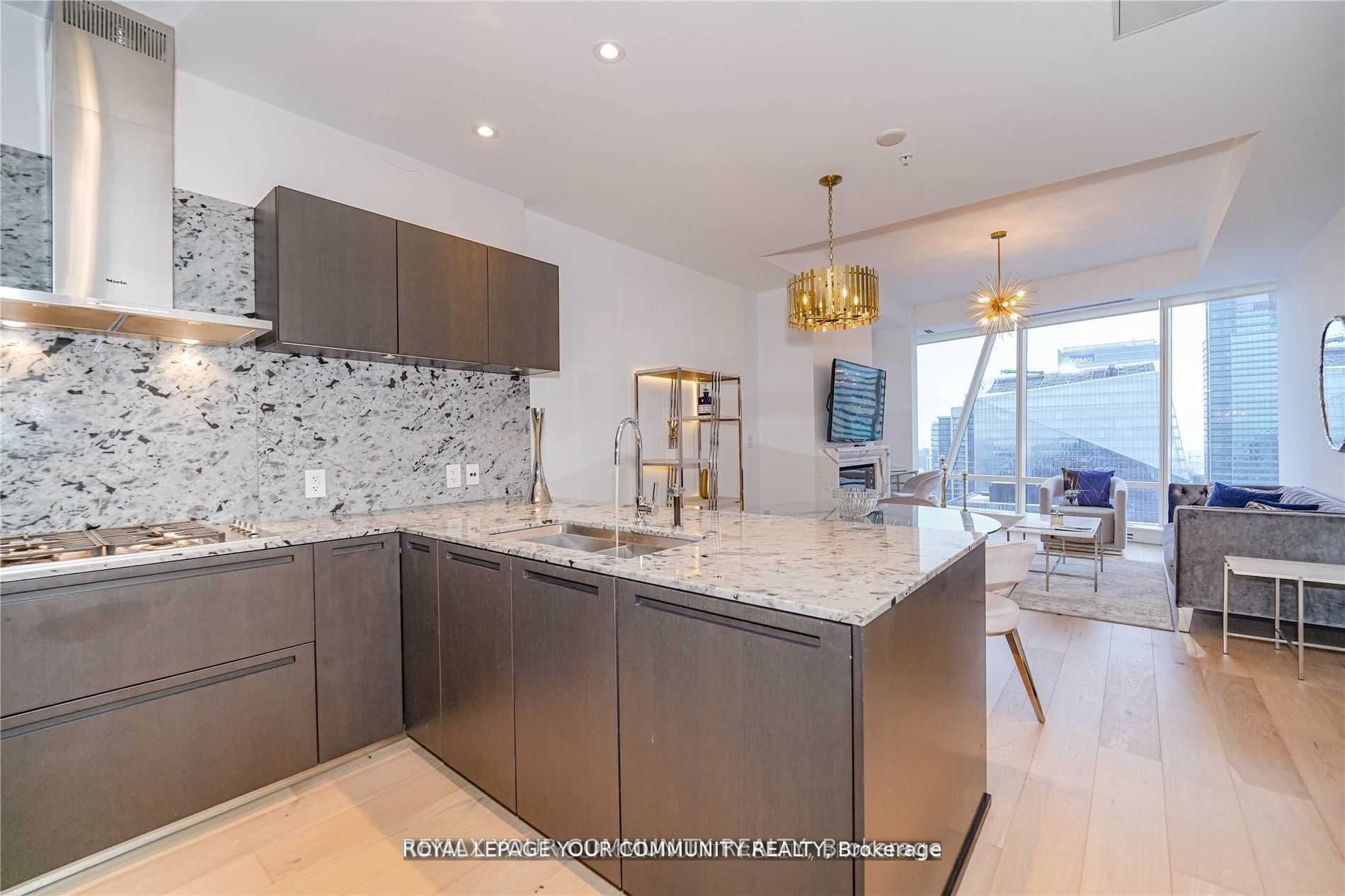 180 University Avenue 5207