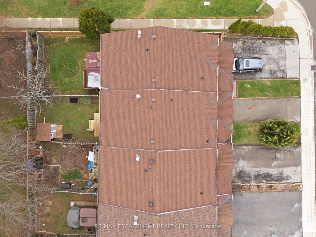 Photo of 165 Essling Avenue, Hamilton, ON L9B 2H9 (MLS # X13000440)