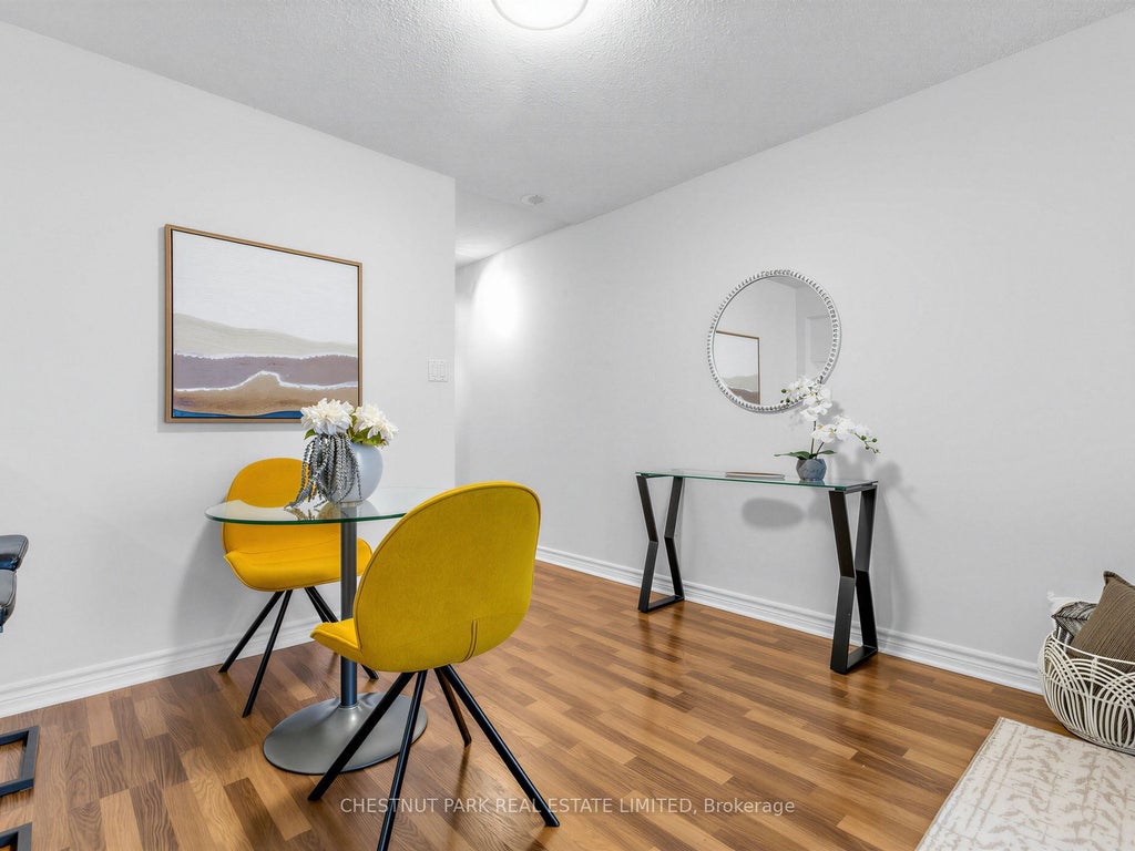 Photo of 1001 Bay Street #1408, Toronto, ON M5S 3A6 (MLS # C13656656)