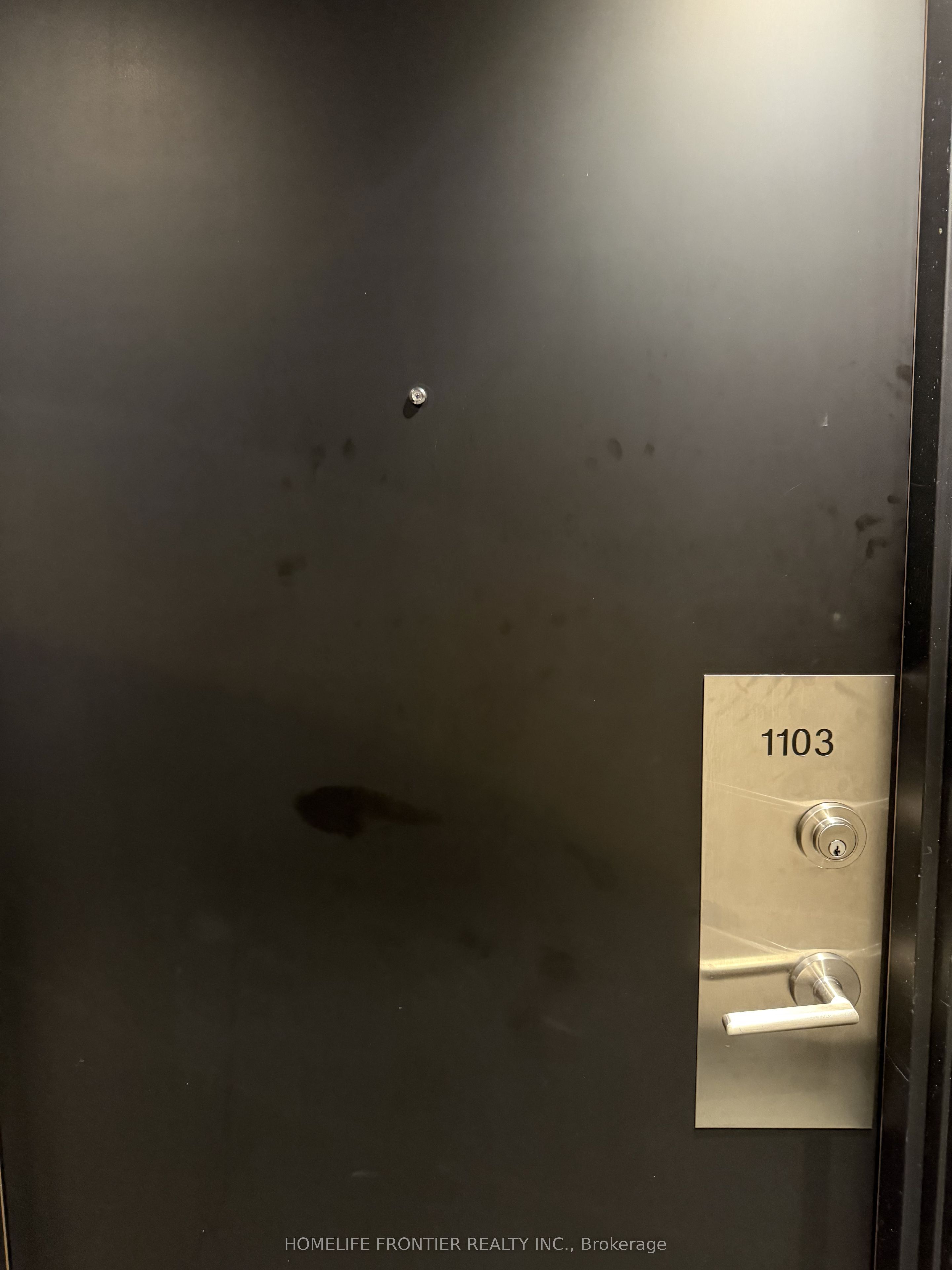 87 Peter Street 1103