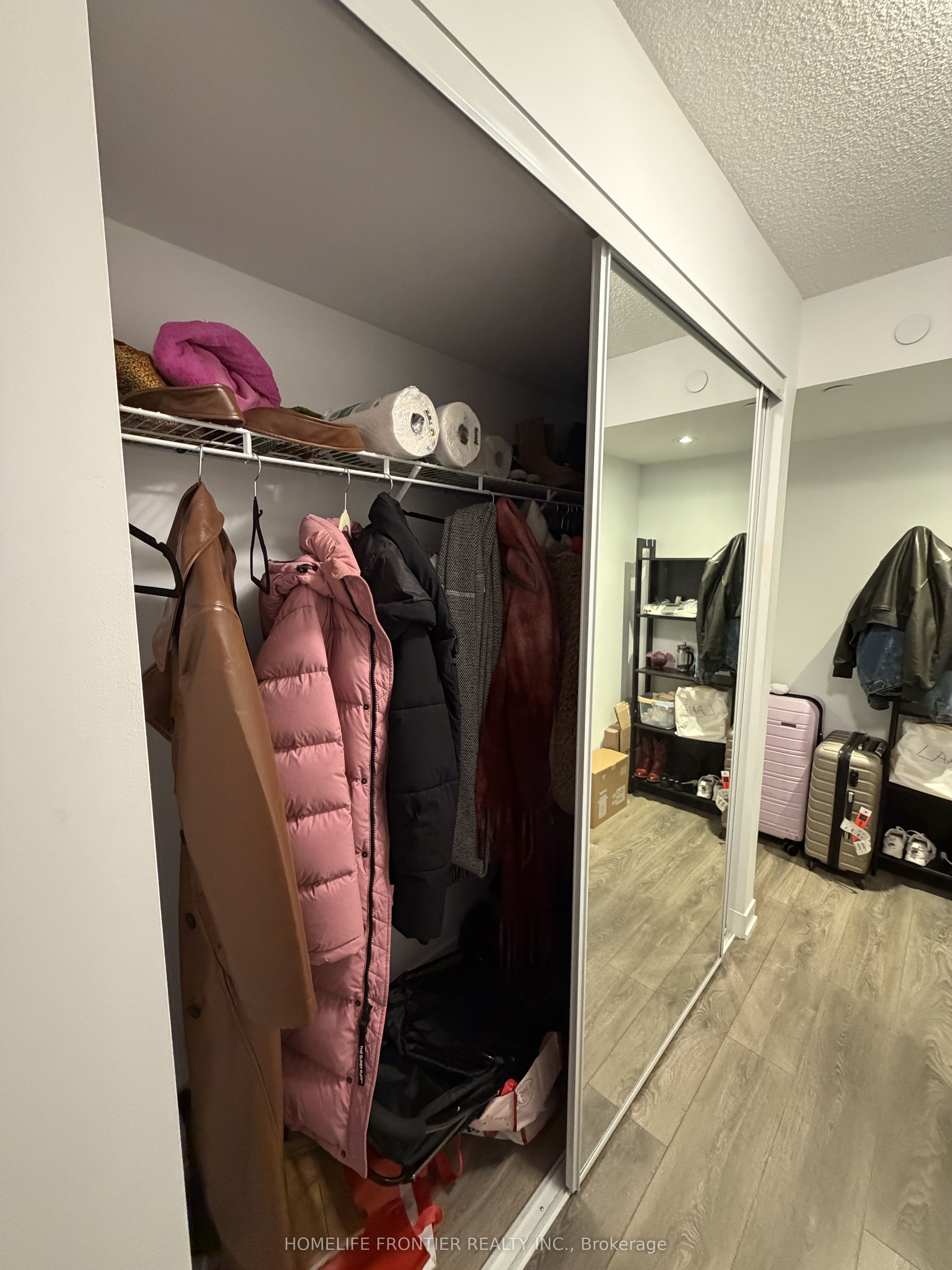 87 Peter Street 1103