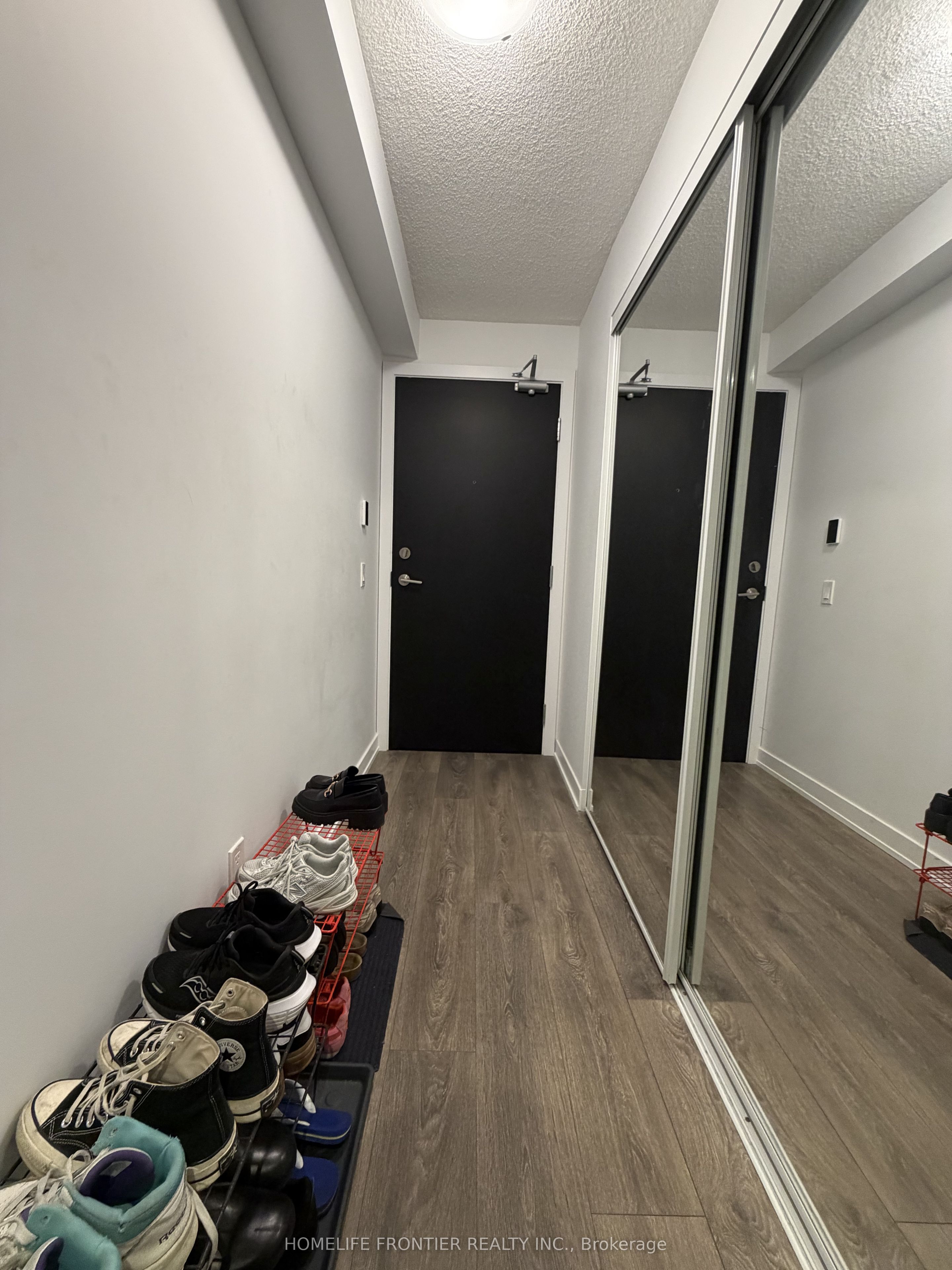 87 Peter Street 1103