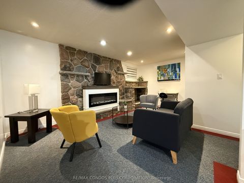 7 Mckelvey Drive Lower Level Markham ON L3T 5X6