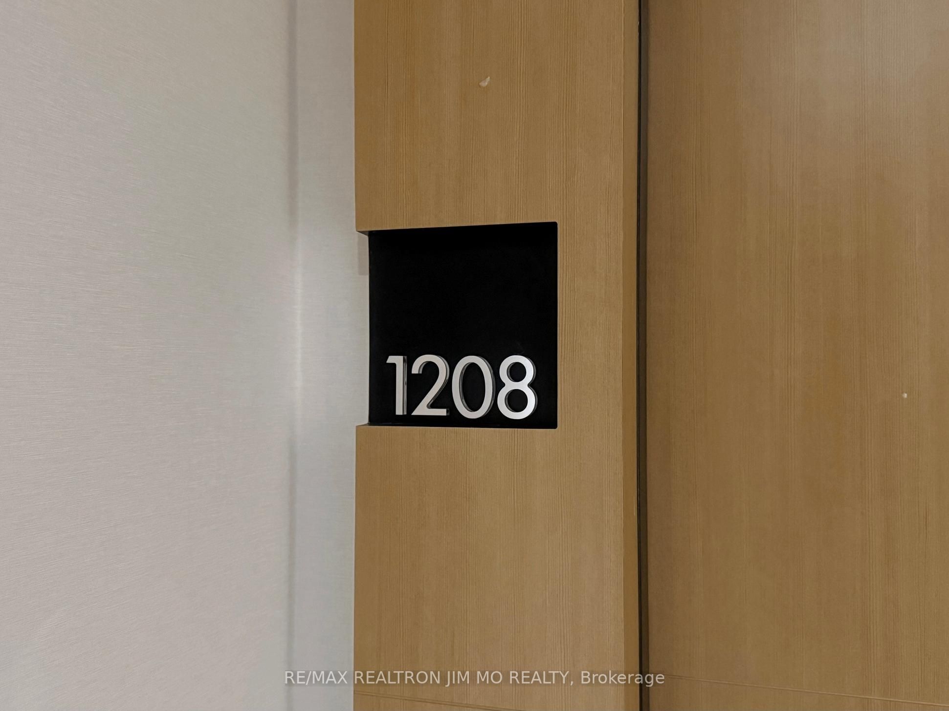 11 Wellesley Street W 1208