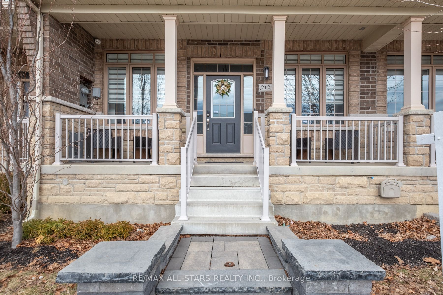 212 East's Corners Boulevard