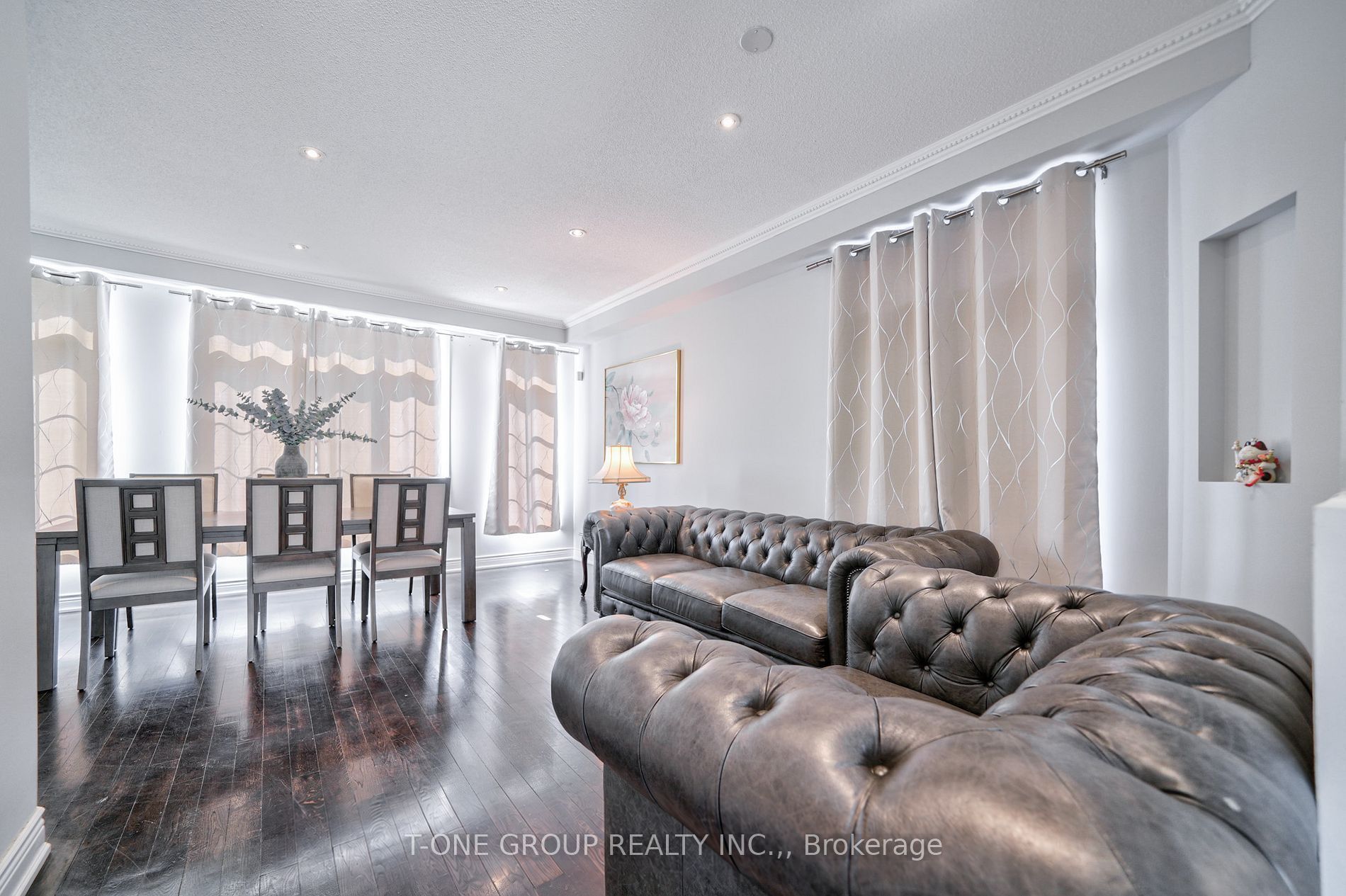 3 Mccaul Street