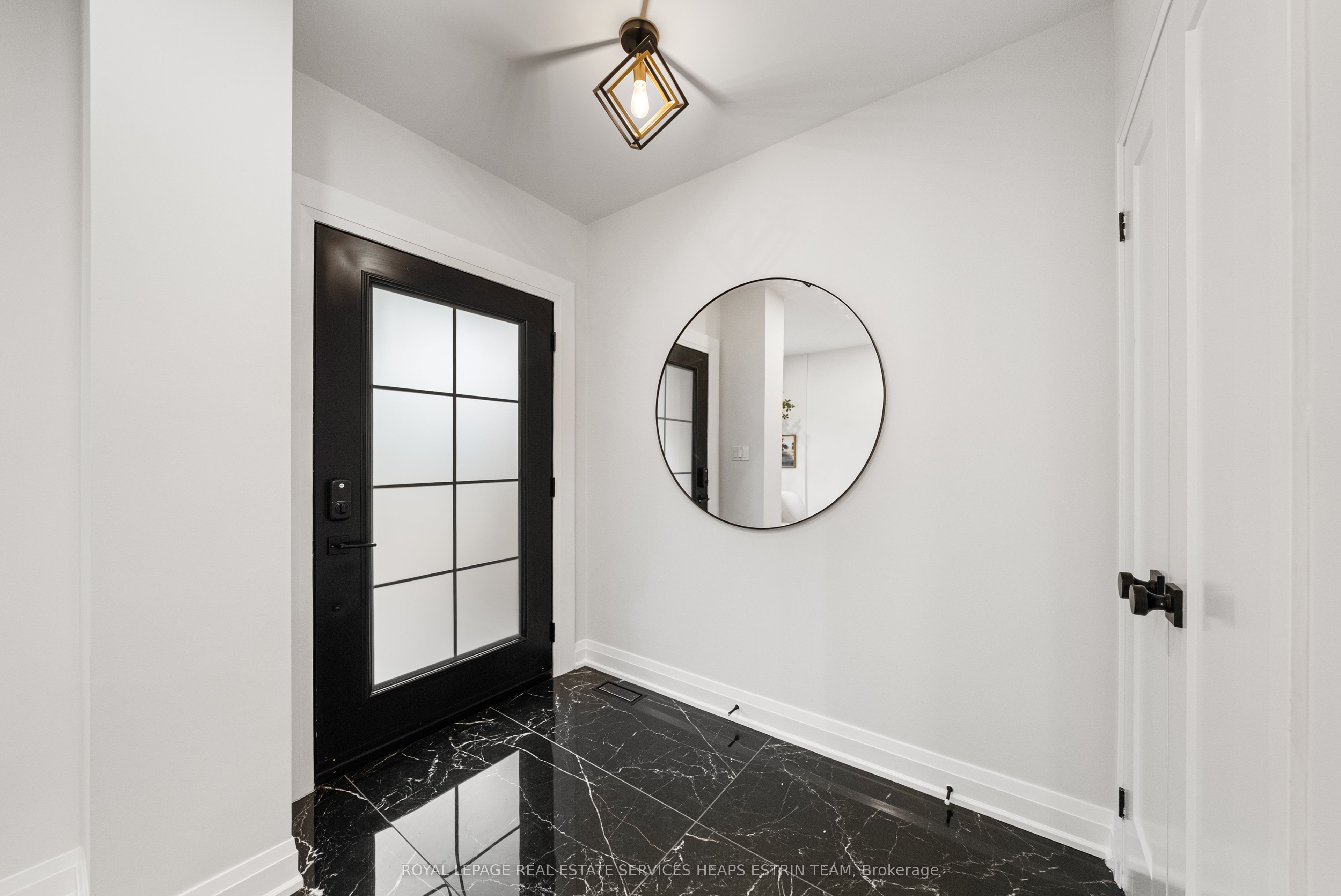 247A Lippincott Street