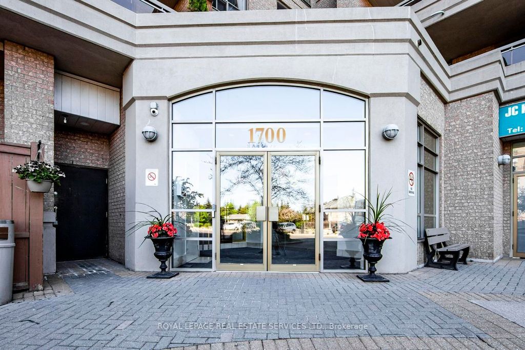 Photo of 1700 Eglinton Avenue E #901, Toronto, ON M4A 2X4 (MLS # C12751070)