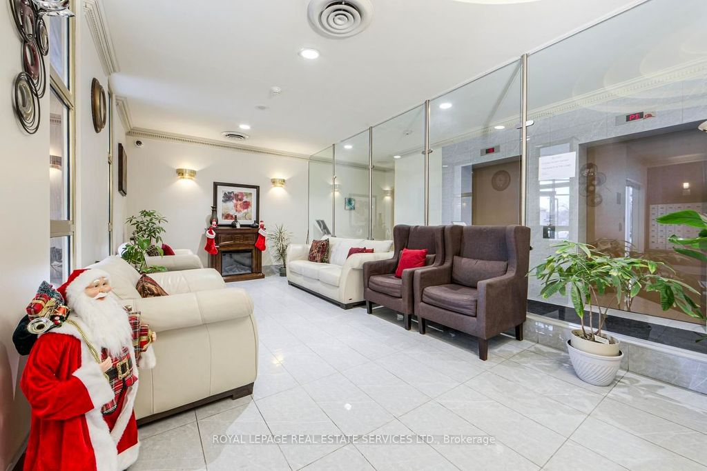 Photo of 1700 Eglinton Avenue E #901, Toronto, ON M4A 2X4 (MLS # C12751070)